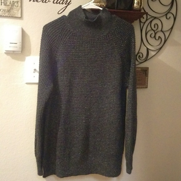 Loft, Ann Taylor Gray Silver Thread Cable Sweater - Picture 3 of 5